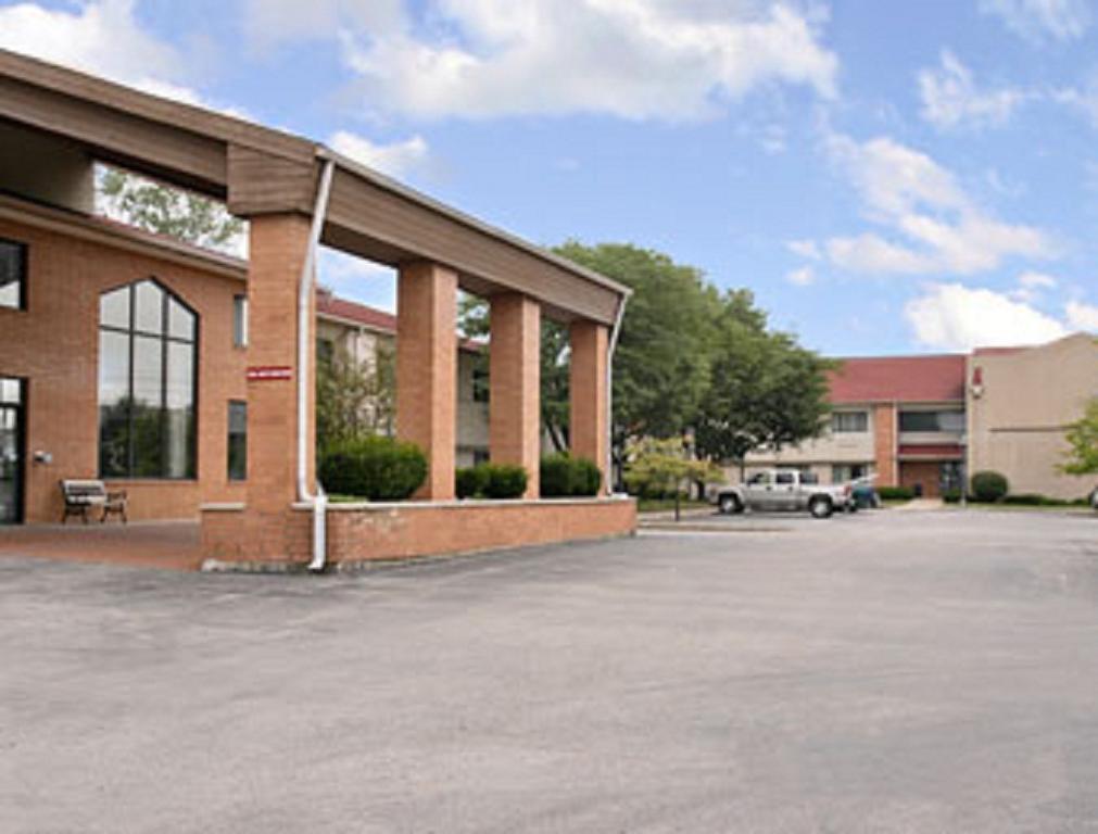 Travelodge Indianapolis Castleton Екстер'єр фото