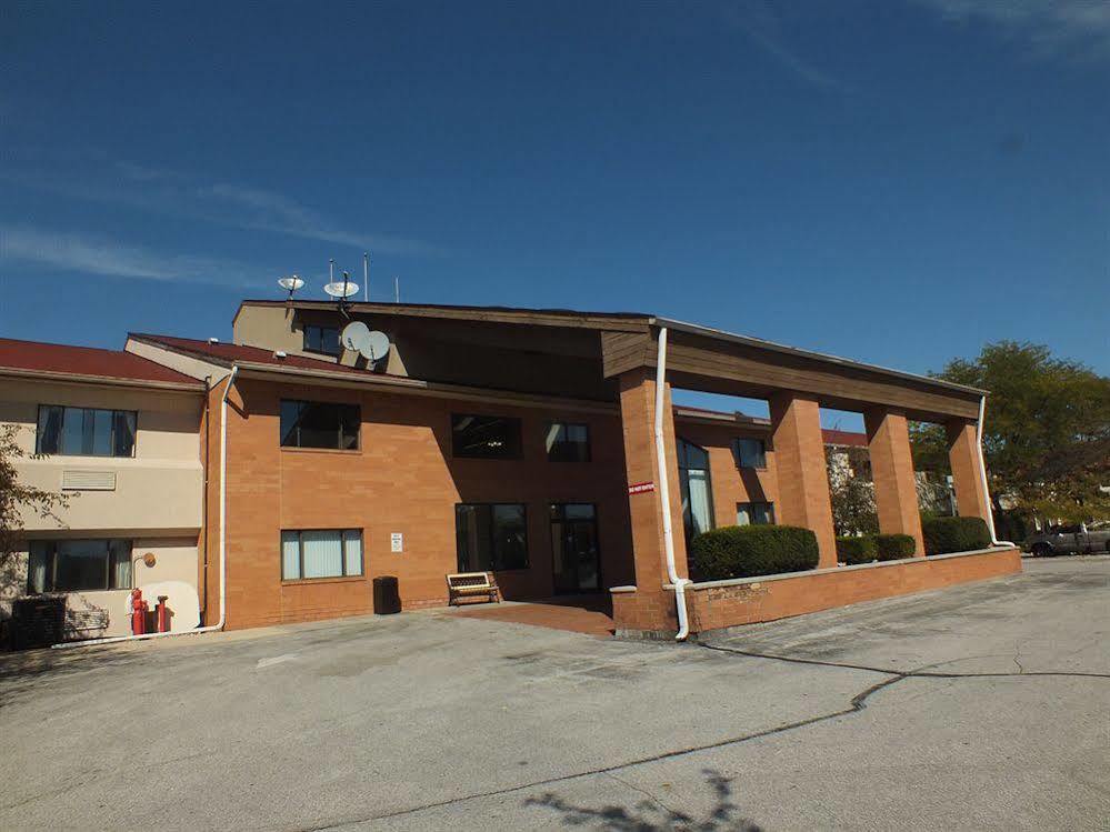 Travelodge Indianapolis Castleton Екстер'єр фото